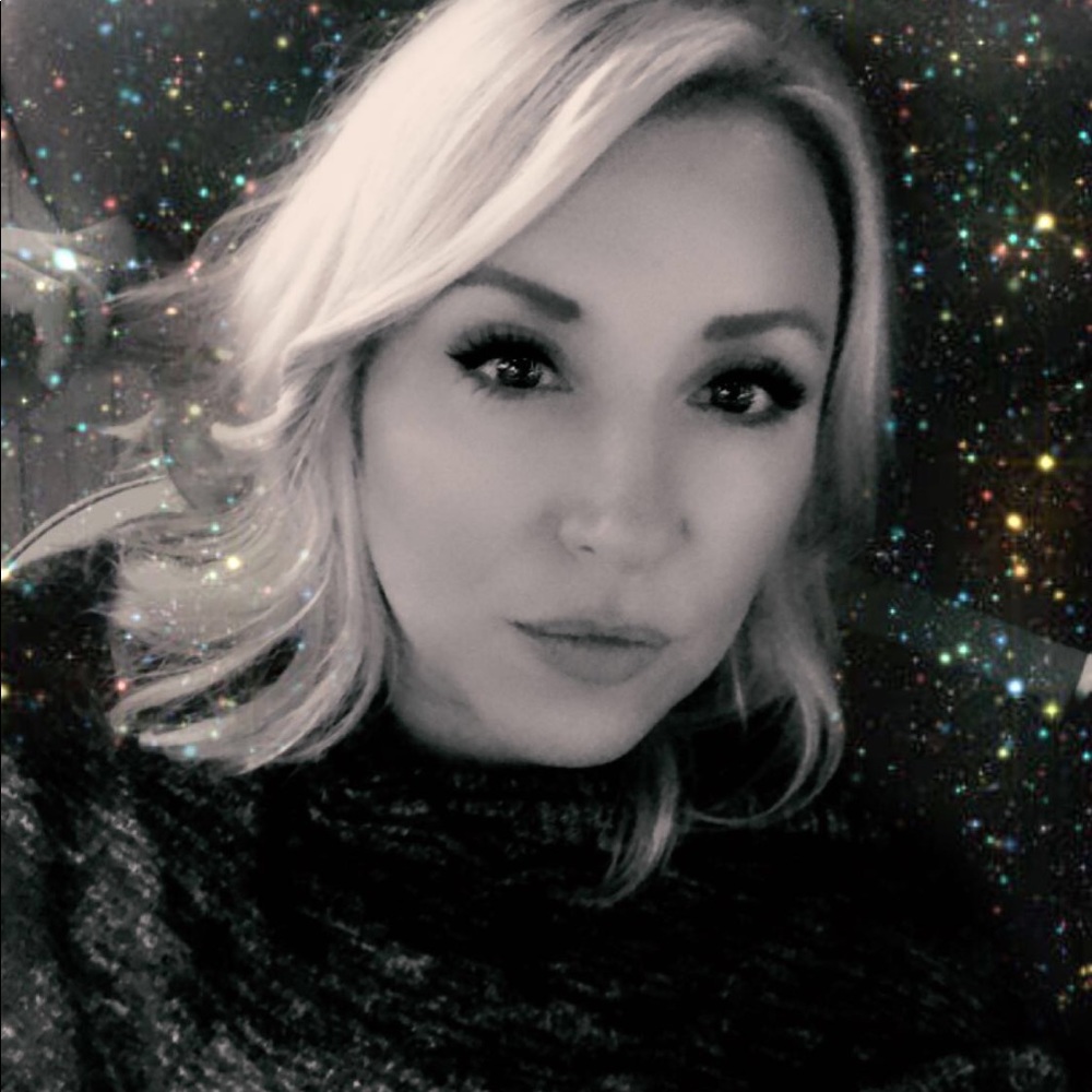 Meet your Posher, Andi ✨